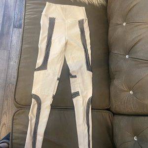 Alo Leggings